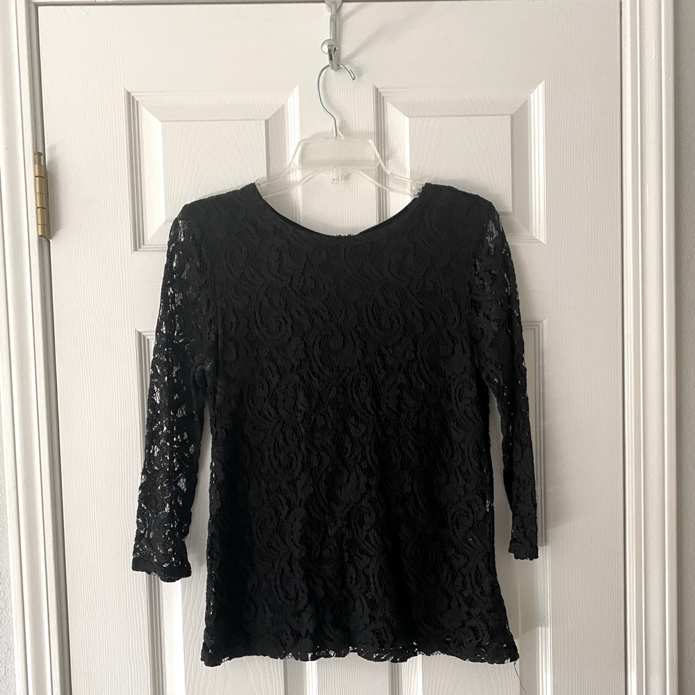 Forever 21 Lace 3/4 length shirt